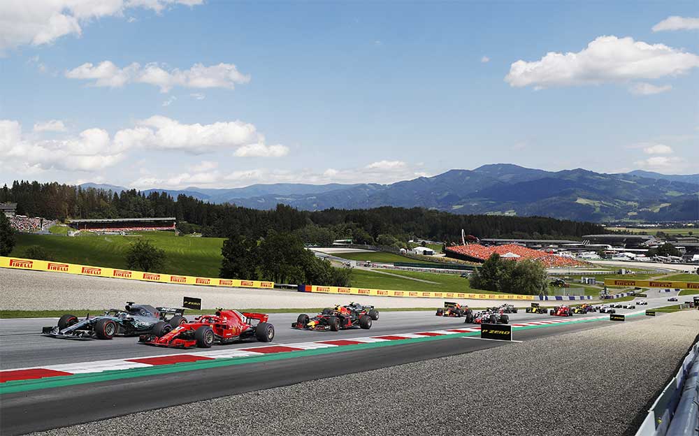 F1オーストリアGPの舞台レッドブル・リンク3コーナー付近
