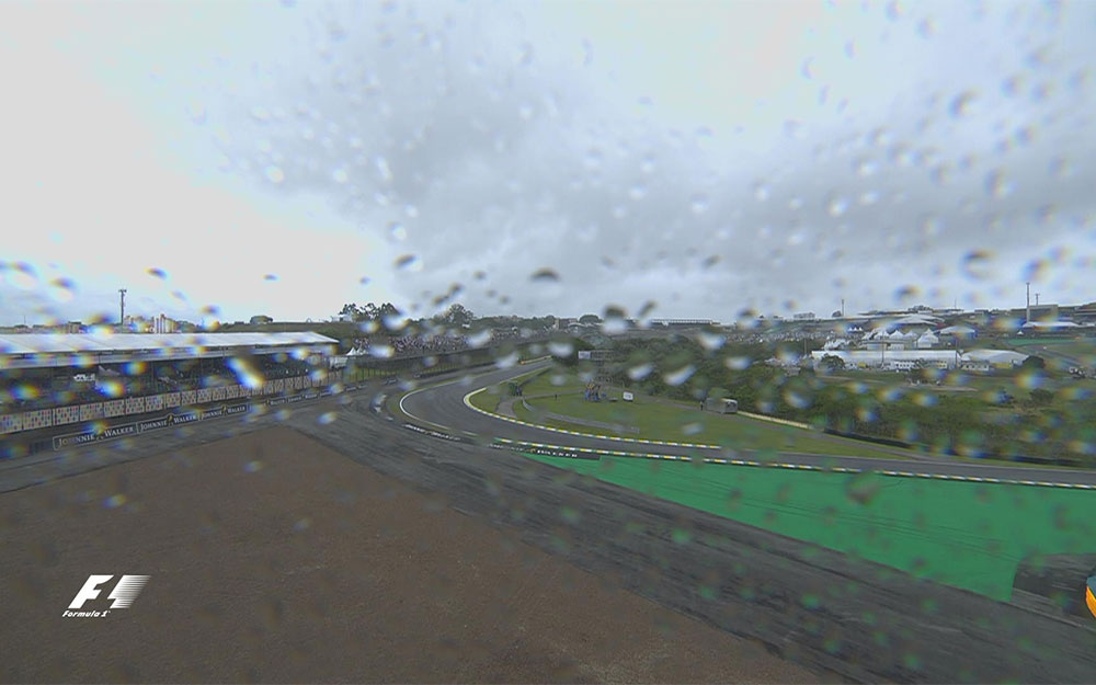 2016年F1ブラジルGPフリー走行3は小雨の中スタートした