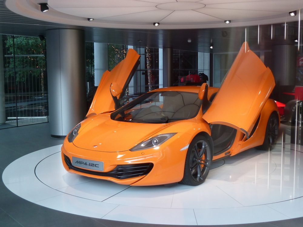 McLaren orange photo
