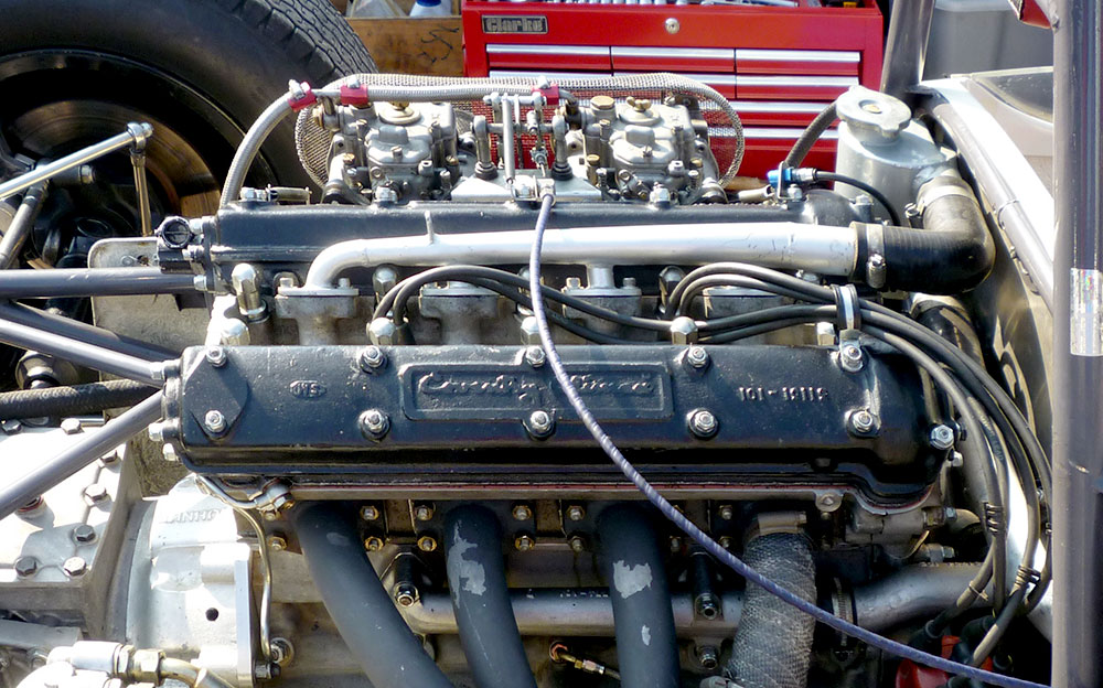 1961年のロータス18に搭載された1.5リッターのコスワースF1エンジン