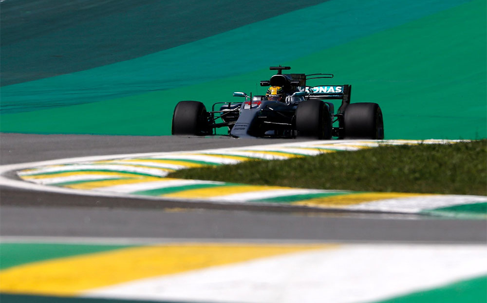 ブラジルGPのFP1で最速タイムを記録したルイス・ハミルトン