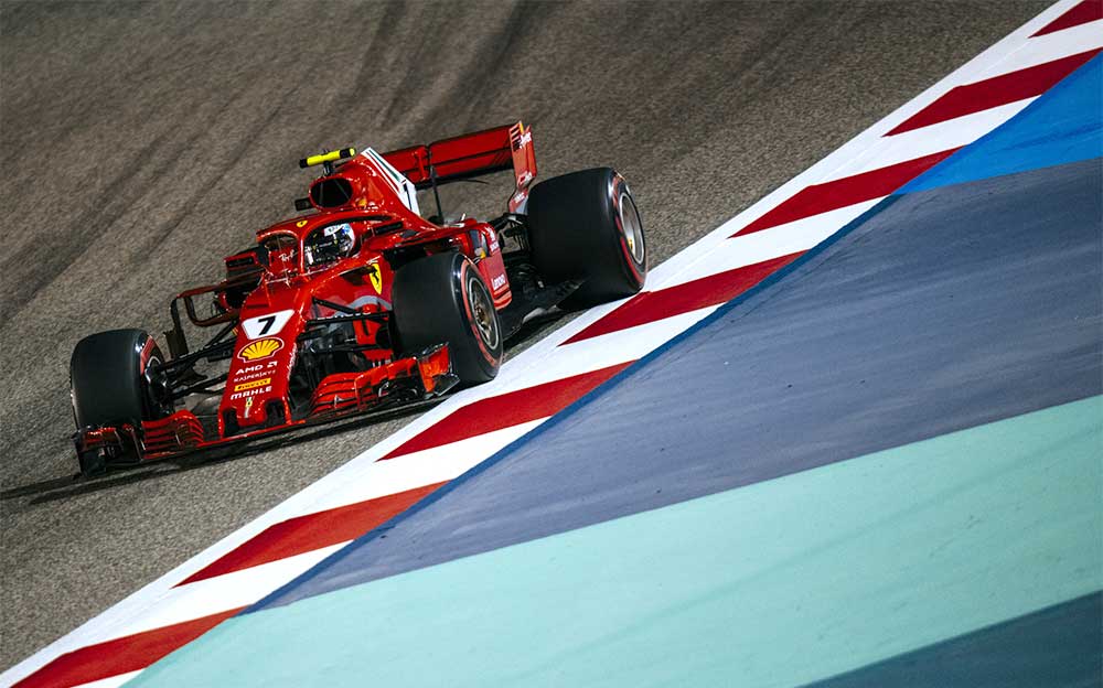 バーレーン・インターナショナル・サーキットを走るキミ・ライコネン、2018年F1バーレーンGP FP2