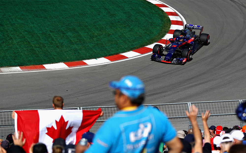 ジル・ヴィルヌーブ・サーキットを走るトロロッソ・ホンダSTR13、2018年F1カナダGP1回目のフリー走行にて
