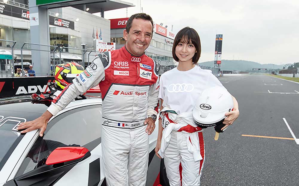 Audi e-tron Vision Gran Turismoをドライブしたブノワ・トレルイエと同乗した篠田麻里子