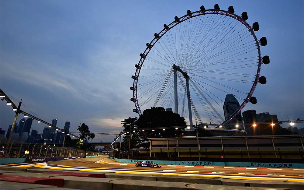 マリーナベイ・ストリート・サーキット、夕暮れ時の開催となったF1シンガポールGPのFP3