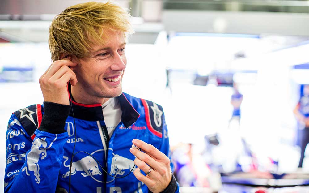 FP2に向けて笑顔で準備を進めるトロロッソ・ホンダのブレンドン・ハートレー、F1日本GP 2018年10月5日