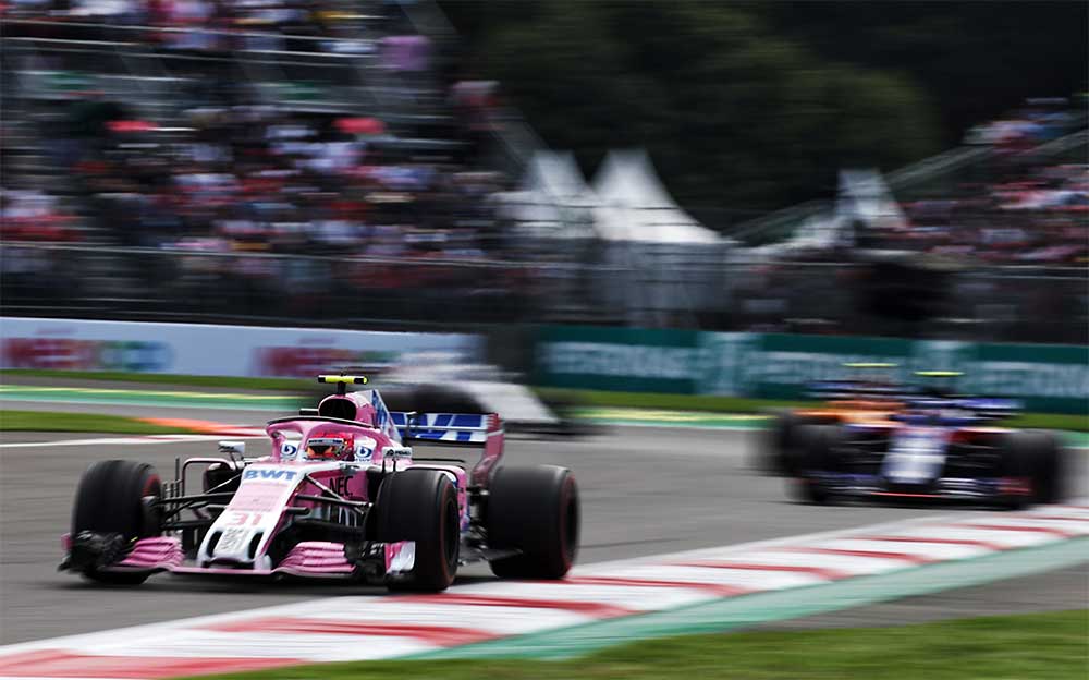 F1メキシコGP決勝レースを走るレーシングポイント・フォースインディアのエステバン・オコン31号車 2018年10月28日
