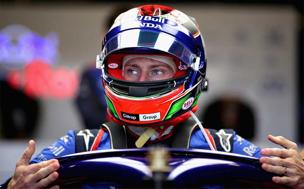 予選に向けてコックピットに座るトロロッソ・ホンダのブレンドン・ハートレー、F1アメリカGP 2018年10月20日