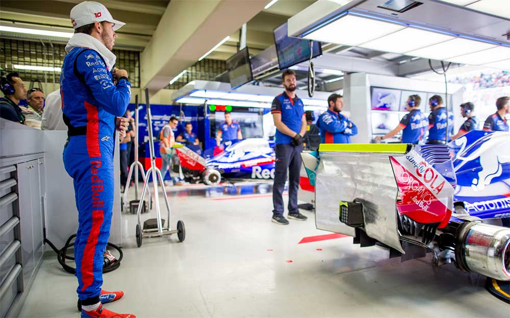 トロロッソ・ホンダ陣営のガレージ内の様子、F1ブラジルGP予選 2018年11月10日