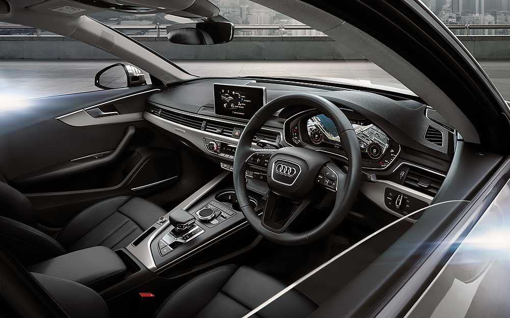 Audi A4 allroad absolute運転席