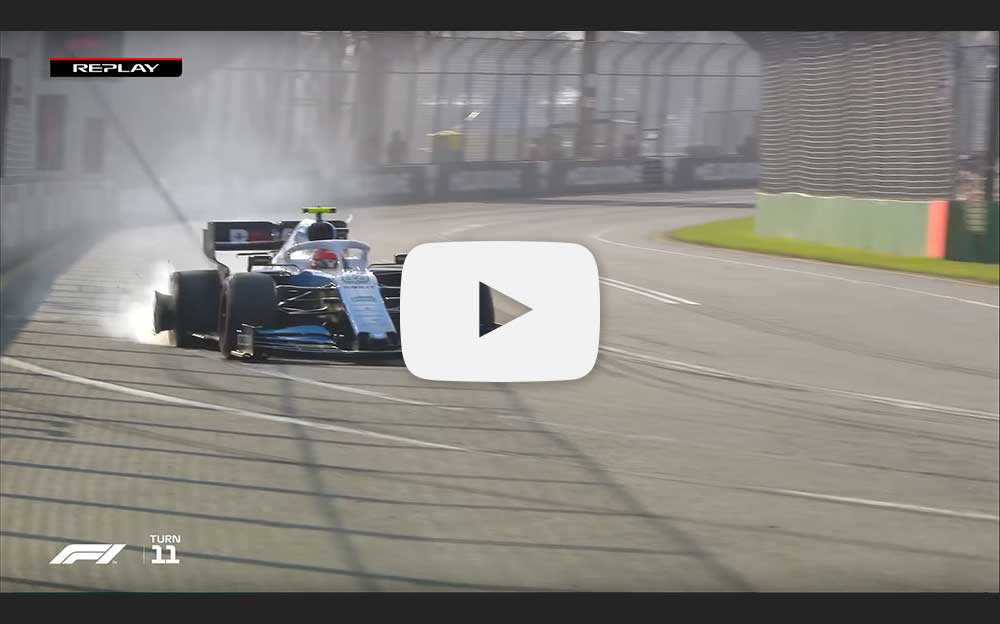 タイヤをパンクさせながら走行するウィリアムズのロバート・クビサ、F1オーストラリアGP