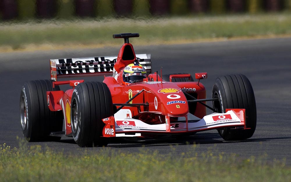 フェラーリF2002をドライブするミハエル・シューマッハ、2002年フィオラノテストにて