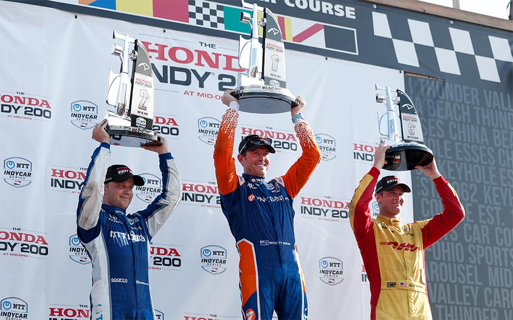 2019年インディカー・シリーズ第13戦ミッドオハイオで表彰台に上がったスコット・ディクソン、ライアン・ハンター＝レイ、フェリックス・ローゼンクビスト