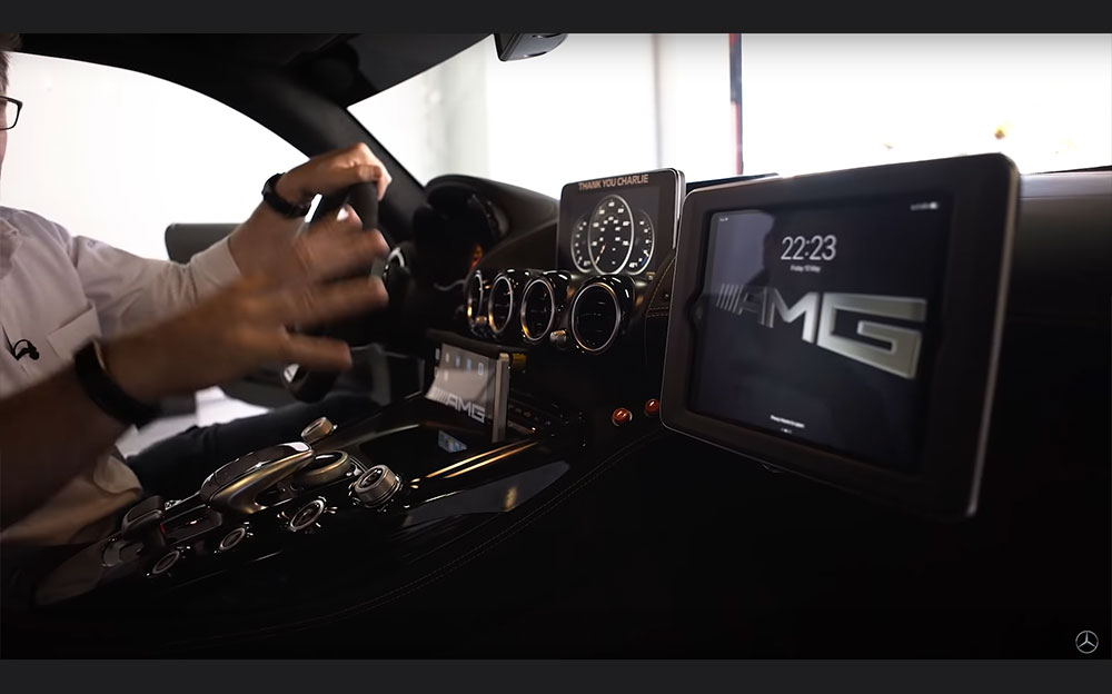 F1セーフティーカー メルセデスAMG GT-Rの車内の様子