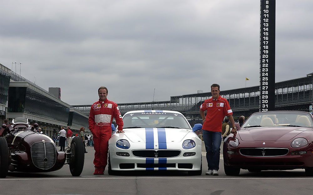 フェラーリのミハエル・シューマッハとルーベンス・バリチェロ、インディアナポリス・モーター・スピードウェイで開催された2002年のF1アメリカGPにて
