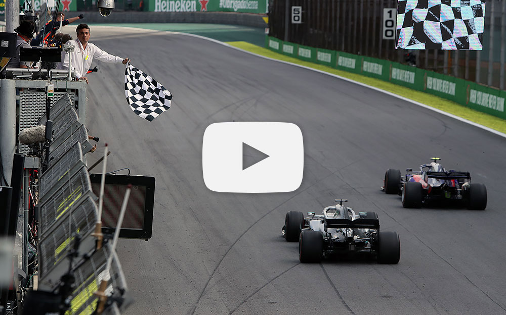 2019年F1ブラジルGPでのピエール・ガスリーとルイス・ハミルトンのドラッグレースの決着の瞬間のトロロッソ・ホンダのガレージ内の様子を映した動画
