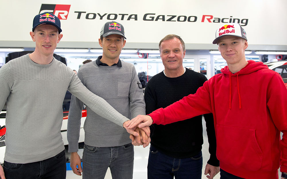 WRCトヨタの2020年シーズンラインアウト、（左から）エルフィン・エバンス、セバスチャン・オジエ、トミ・マキネン、カッレ・ロバンペラ