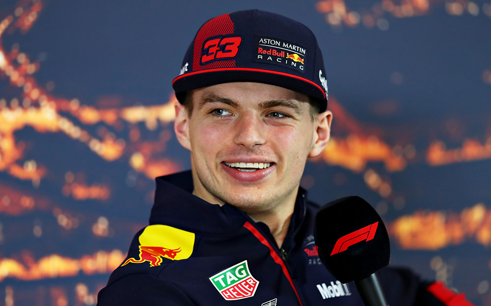 FIA会見で笑顔を見せるレッドブル・ホンダのマックス・フェルスタッペン、2020年F1バルセロナテスト6日目