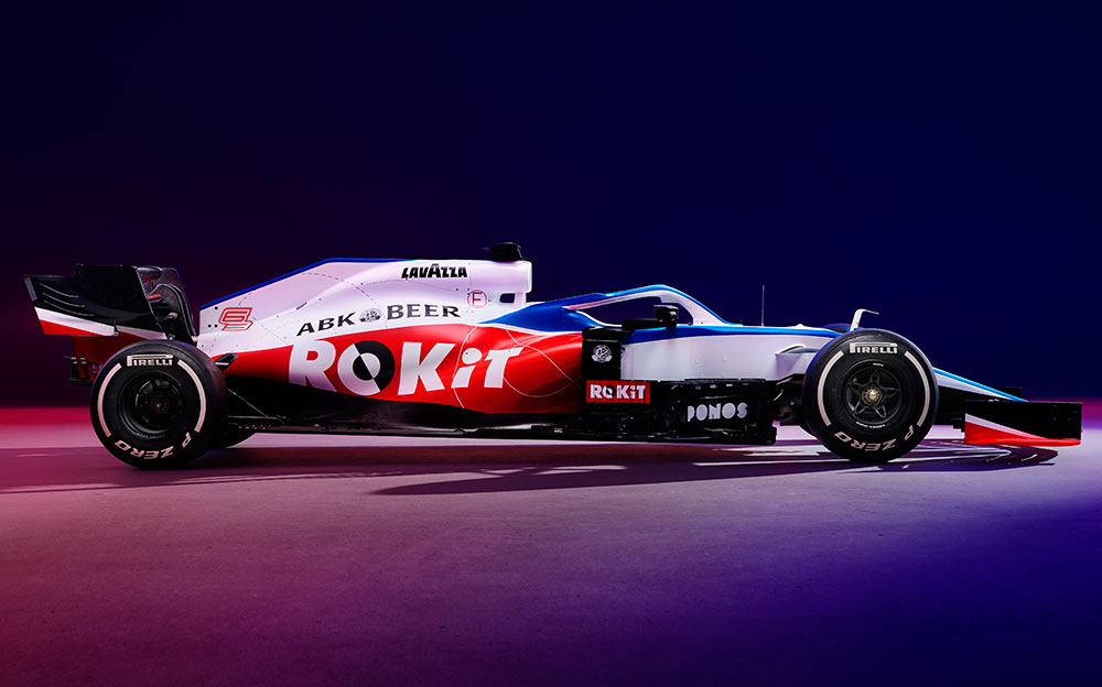 ウィリアムズ・レーシングの2020年型F1マシン「FW43」スタジオショット背景有ー横