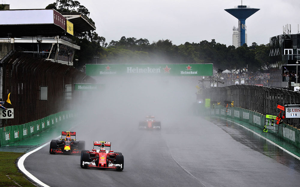 雨の波乱：2016年F1ブラジルGP決勝レース