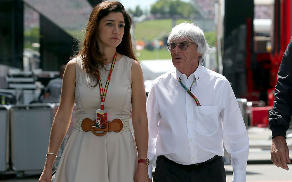 バーニー・エクレストンとファビアナ・フロシ、2014年F1オーストリアGPにて