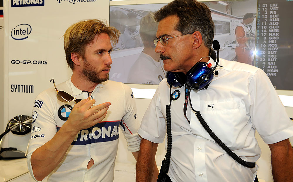 マリオ・タイセンとニック・ハイドフェルド、2009年F1シンガポールGPにて