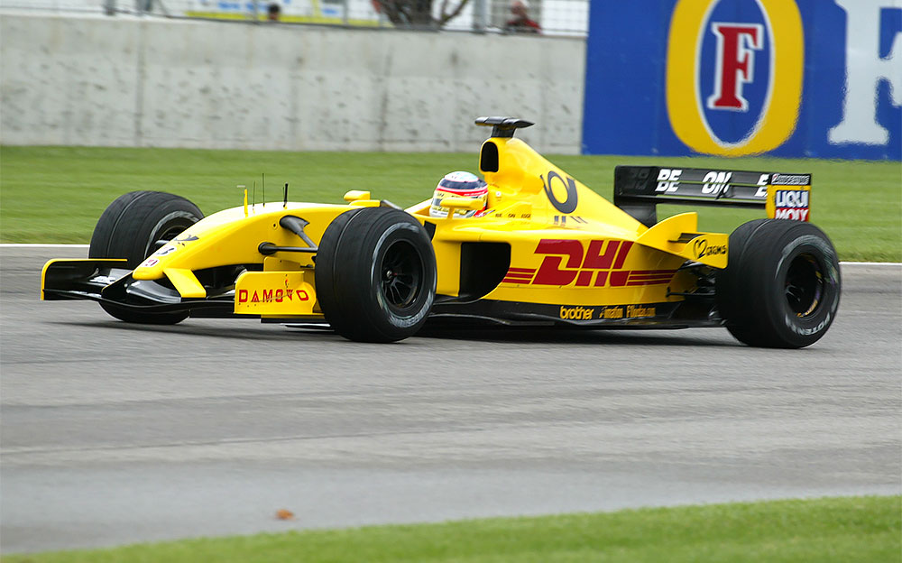 ジョーダン・ホンダEJ12をドライブする佐藤琢磨、2002年F1アメリカGPにて