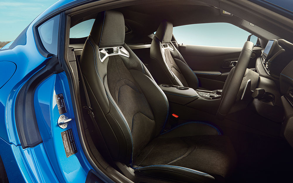 トヨタGRスープラ2020年仕様特別仕様車 RZ“Horizon blue edition”ドライバーズシートとインテリア