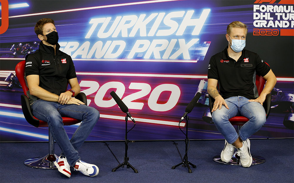 F1トルコGPのFIA木曜記者会見に出席したハースのロマン・グロージャンとケビン・マグヌッセン