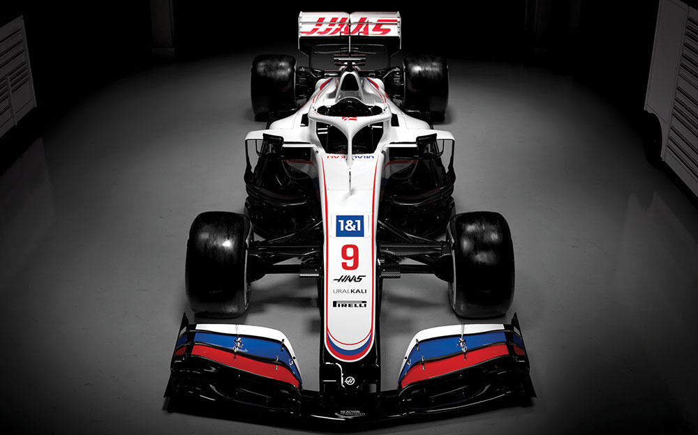 ミック・シューマッハとニキータ・マゼピンが駆るハースF1チームの2021年型F1マシン「VF-21」のレンダリングイメージ (1)