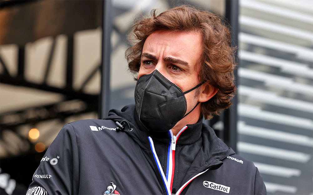 アルピーヌF1チームのフェルナンド・アロンソ、F1エミリア・ロマーニャGPの舞台イモラ・サーキットにて2021年4月15日
