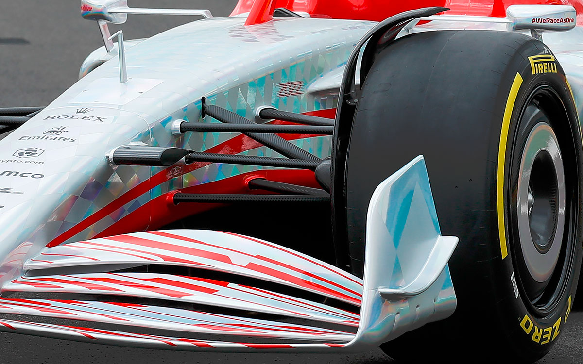 2022年型F1マシンの実物大モデルのフロント周り拡大写真、2021年7月15日F1イギリスGPの舞台シルバーストン・サーキットのコース上にて