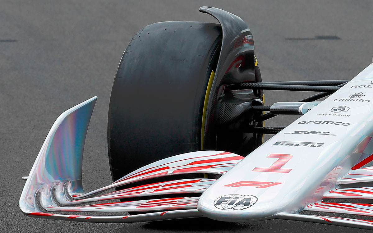 2022年型F1マシンのオーバホイール・ウイングレット、2021年7月15日F1イギリスGPの舞台シルバーストン・サーキットのコース上にて (1)