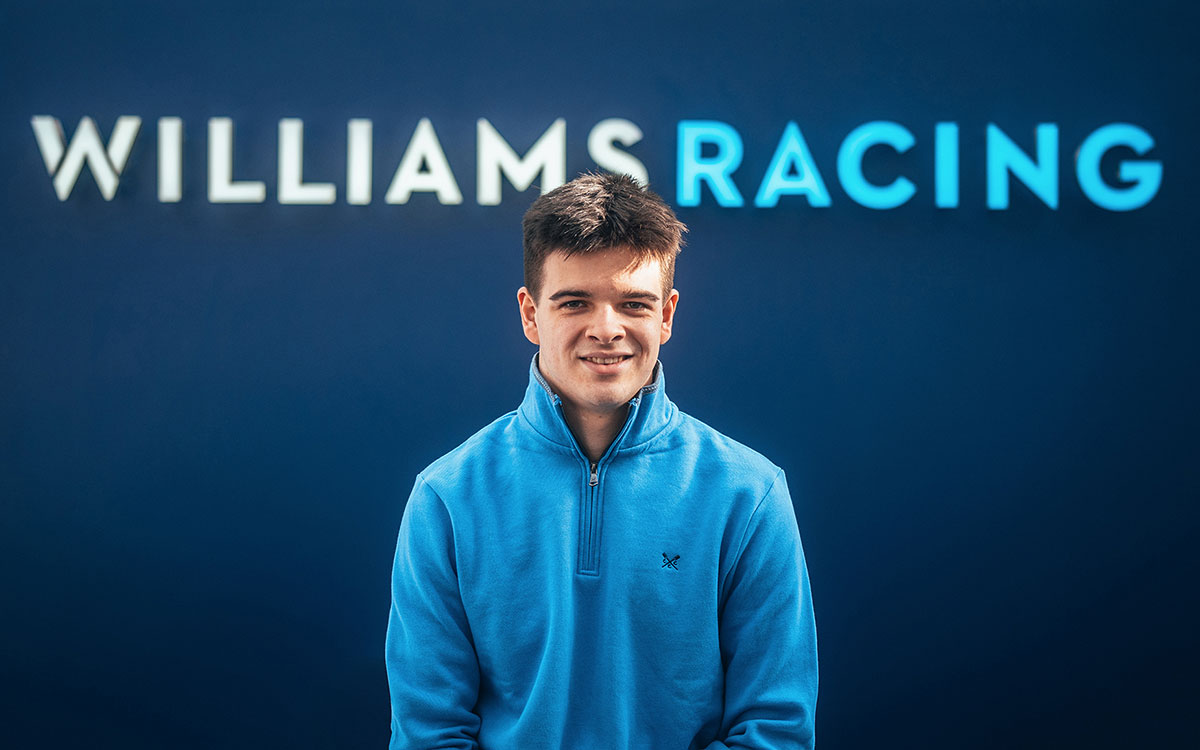 2022年にウィリアムズF1のドライバーアカデミーに加わったザック・オサリバン (3)
