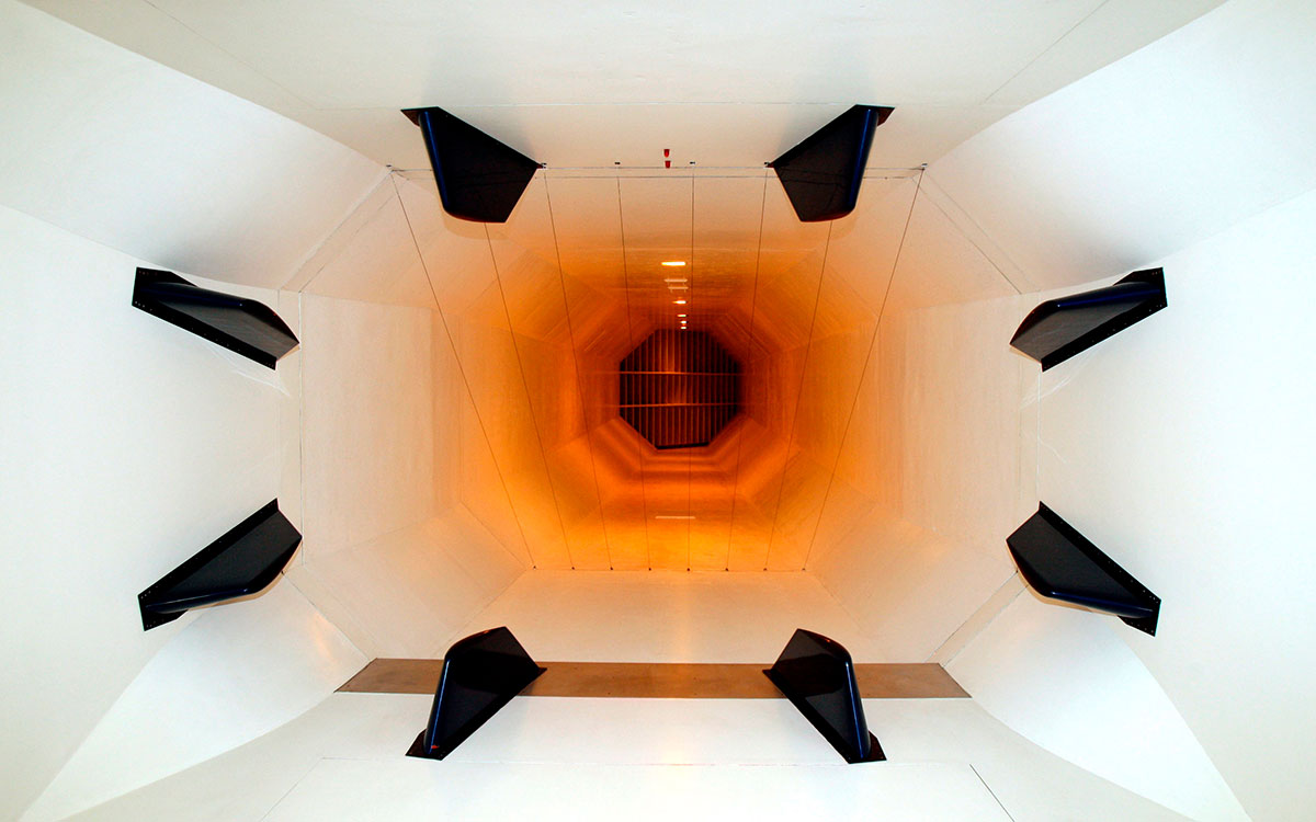 レッドブルF1の本拠地、英国ミルトンキーンズのファクトリーにある風洞施設、2014年12月18日