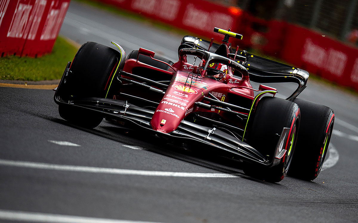 アルバート・パーク・サーキットを走行するスクーデリア・フェラーリのカルロス・サインツ、2022年4月9日F1オーストラリアGP