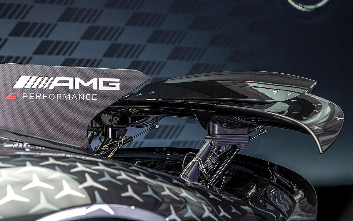 F1技術を採用する新型ハイパーカー「メルセデスAMG ONE」外観細部 (7)