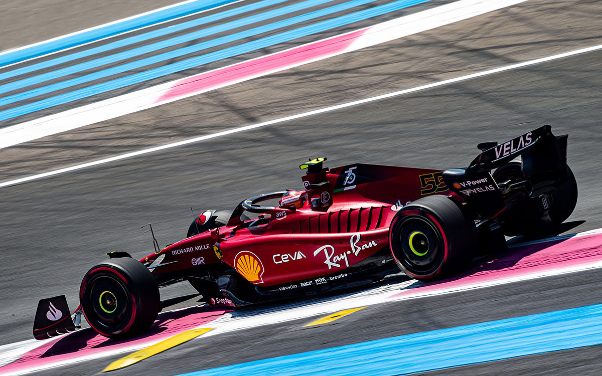 ポール・リカール・サーキットを走行するカルロス・サインツ（フェラーリ）、2022年7月22日F1フランスGP FP2