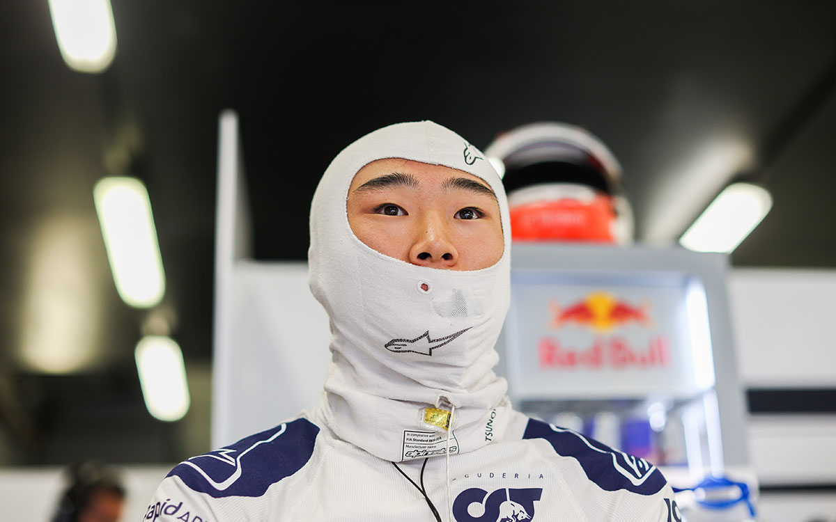 セッションに向けて準備する角田裕毅（アルファタウリ）、2022年7月1日F1イギリスGPフリー走行