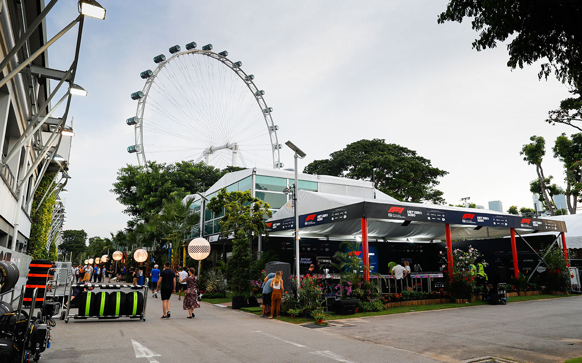 マリーナベイ市街地コースのパドック、2022年9月29日F1シンガポールGP
