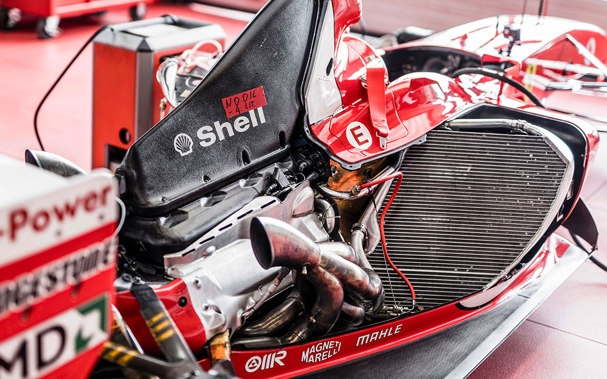 ミハエル・シューマッハが2003年のF1タイトルを獲得したフェラーリF2003-GAのエンジン及びエキゾースト、2022年フィオラノ・サーキットにて