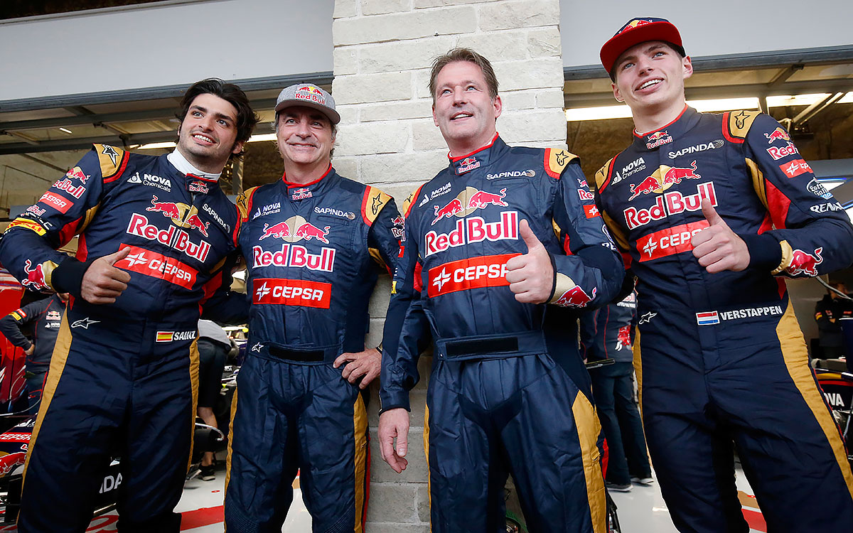 スクーデリア・トロロッソのカルロス・サインツとヨス・フェルスタッペン、マックス・フェルスタッペン、2015年10月24日F1アメリカGP予選