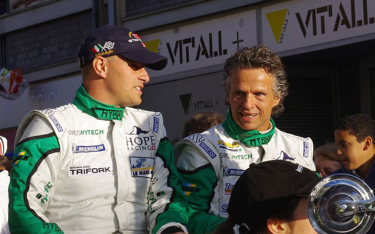 キャスパー・エルガードとヤン・ランマース、2011年6月10日ル・マン24時間レースのドライバーズ・パレードにて