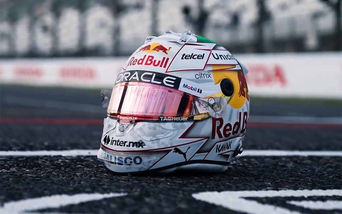 セルジオ・ペレス(レッドブル) 2022年F1日本GPスペシャルヘルメット(1)
