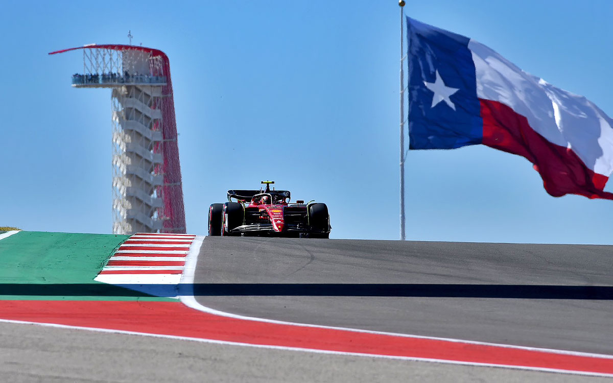 サーキット・オブ・ジ・アメリカズ（COTA）を周回するカルロス・サインツ（フェラーリ）、2022年10月21日F1アメリカGP FP1