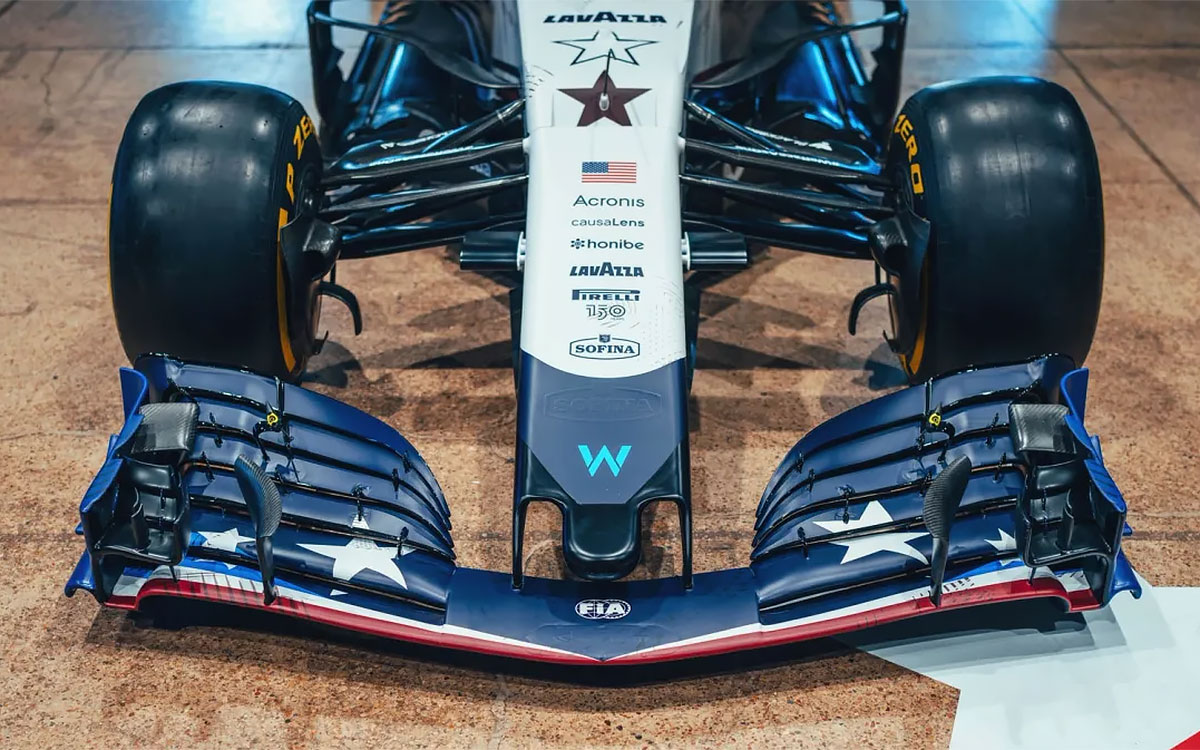 星条旗をモチーフとしたスペシャルリバリーに彩られたウィリアムズの2018年型F1マシン「FW41」、2022年10月 (6)