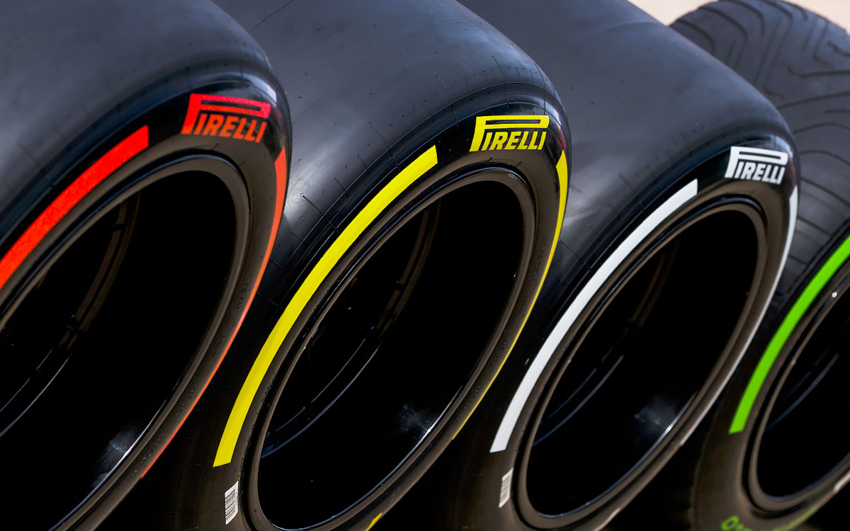 2022年シーズンのF1世界選手権に供給されたピレリの18インチスリックタイヤ
