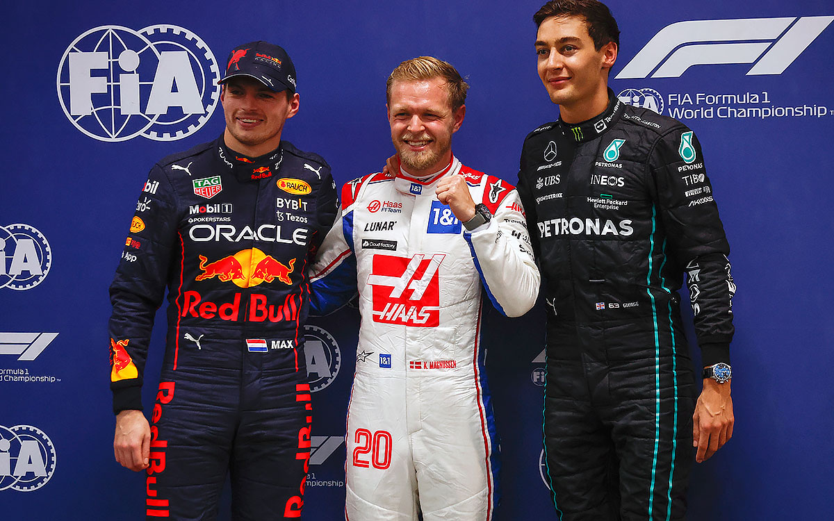 予選2位のマックス・フェルスタッペン（レッドブル）、ポールのケビン・マグヌッセン（ハース）、3位のジョージ・ラッセル（メルセデス）、2022年11月11日F1サンパウロGP