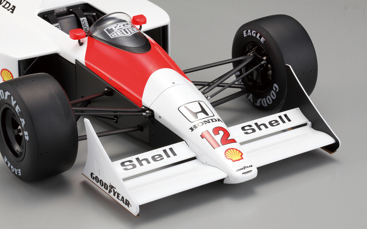 ノーズ&フロントウィングの細部、8分の1スケールで組み立てるディアゴスティーニの1988年型F1マシン「マクラーレン・ホンダMP4-4」