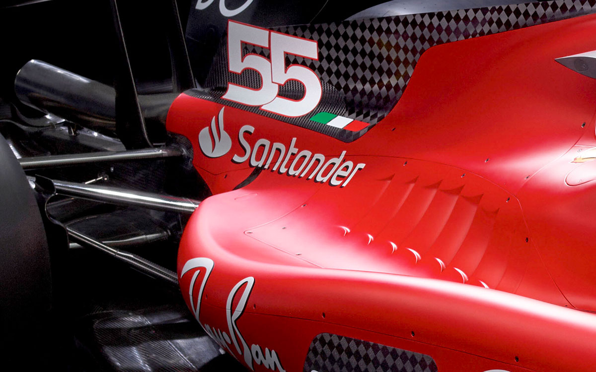 スクーデリア・フェラーリの2023年型F1マシン「SF-23」エア・アウトレット、コークボトル、リアサスペンション細部